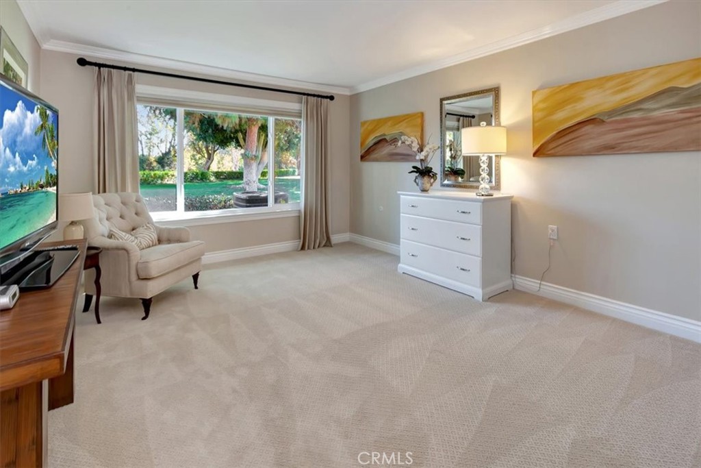 MLS #OC25250511 image #10