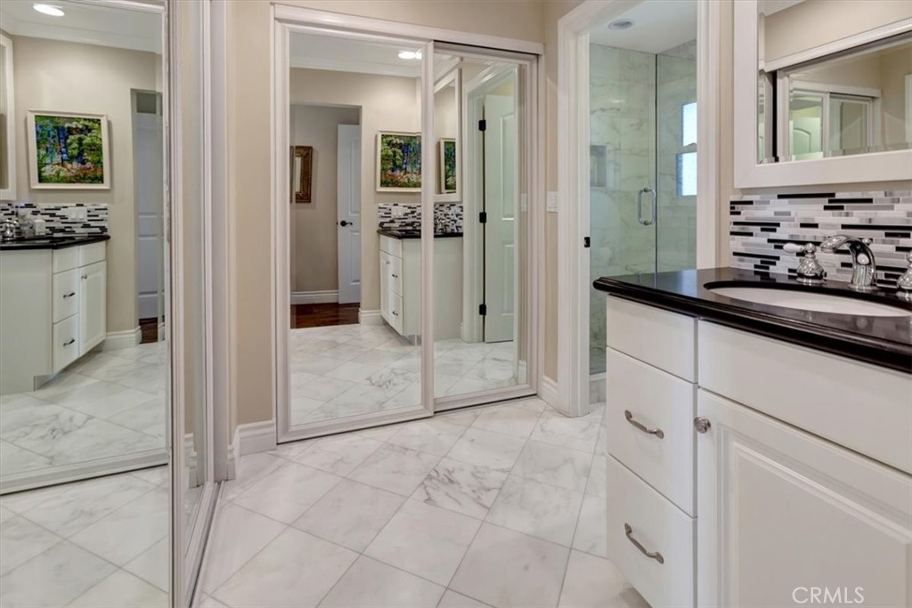 MLS #OC25250511 image #11