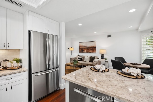 MLS #OC25250519 image #14