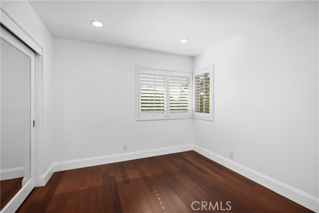 MLS #OC25250519 image #28