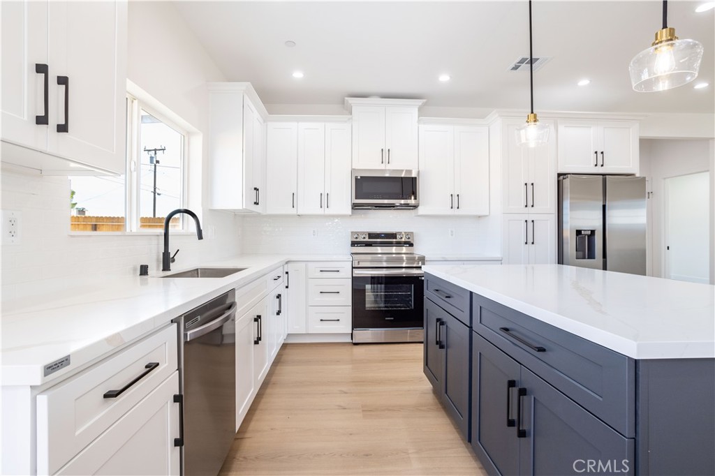 MLS #OC25250558 image #3