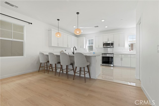 MLS #OC25250673 image #5