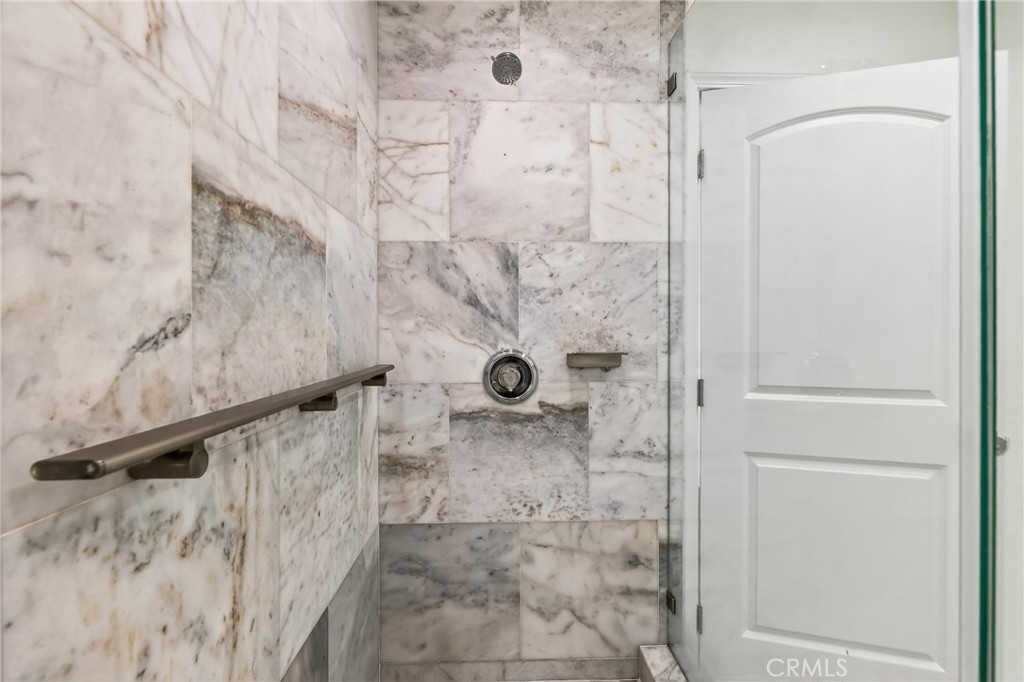 MLS #OC25250695 image #18