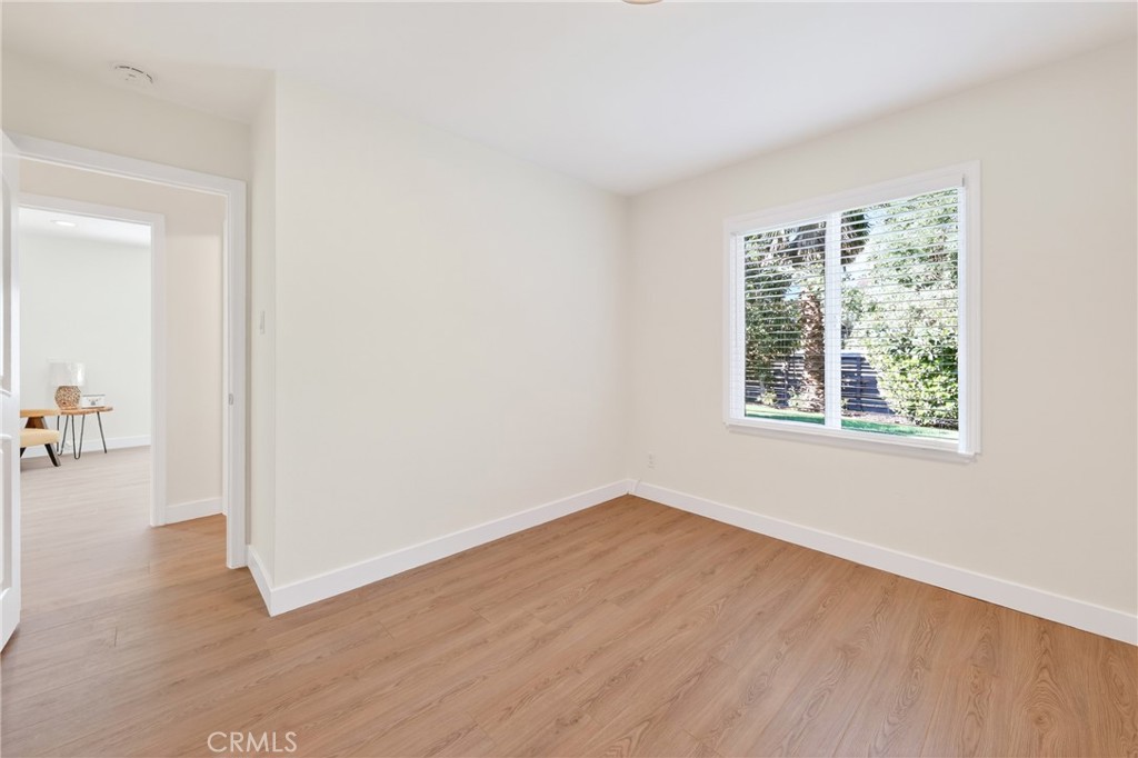 MLS #OC25250695 image #23