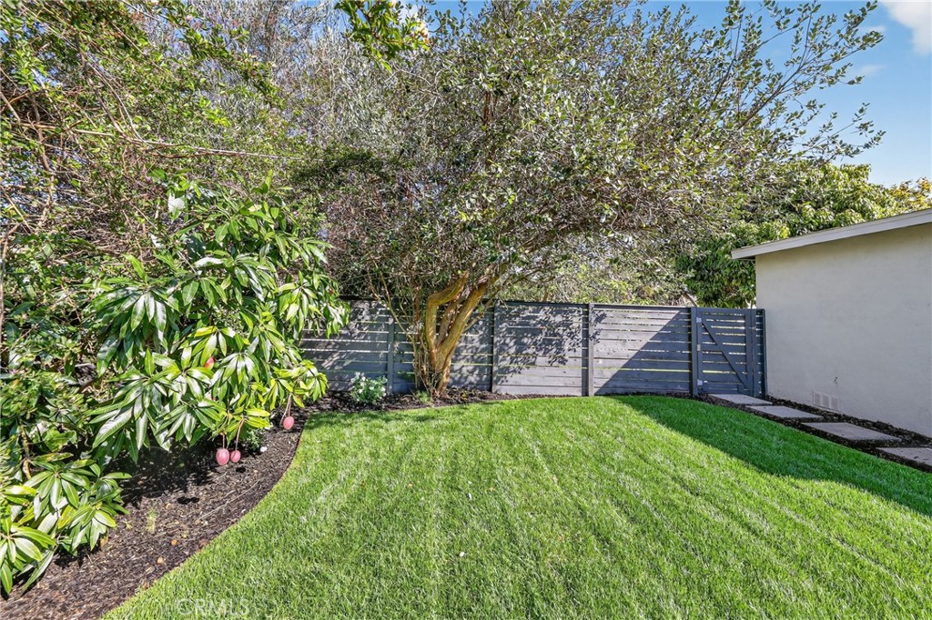 MLS #OC25250695 image #27