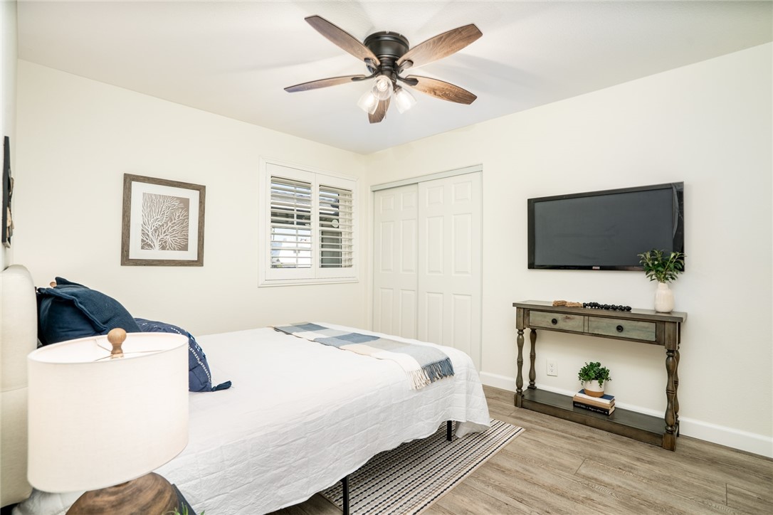 MLS #OC25250712 image #22