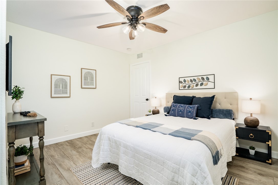 MLS #OC25250712 image #23