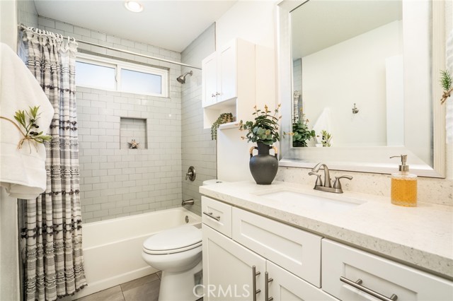 MLS #OC25250712 image #24