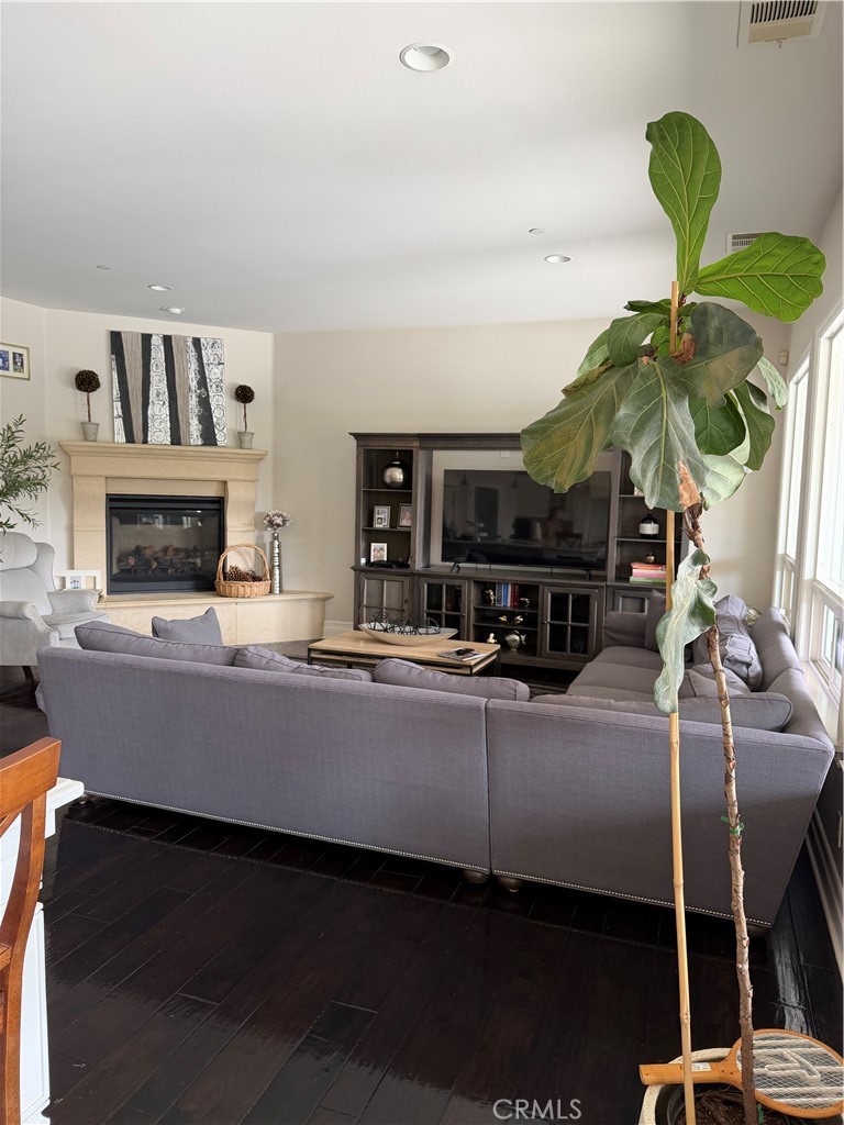 MLS #OC25250744 image #16