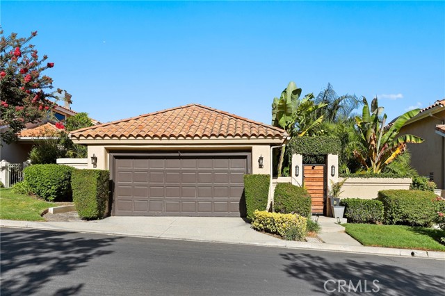 MLS #OC25250756 image #0