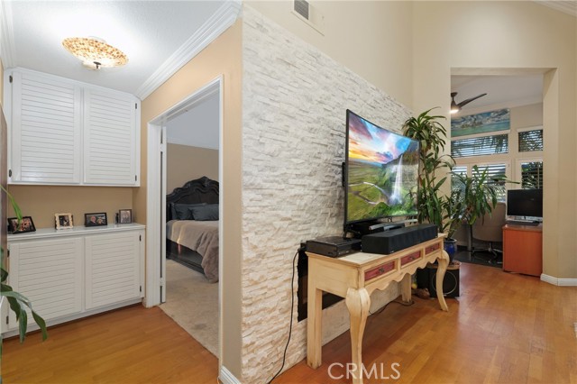 MLS #OC25250756 image #12