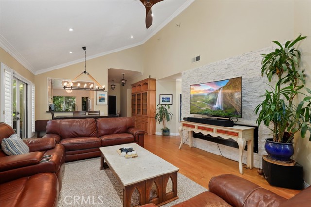 MLS #OC25250756 image #3