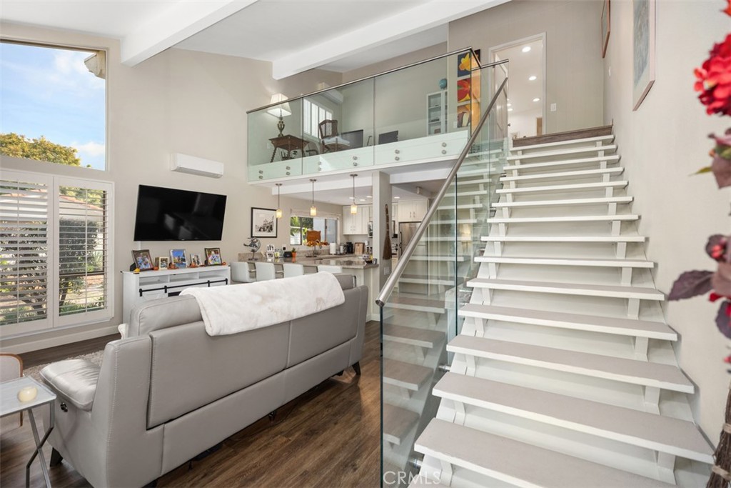 MLS #OC25250758 image #5