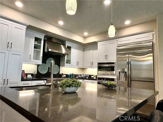 MLS #OC25250772 image #2