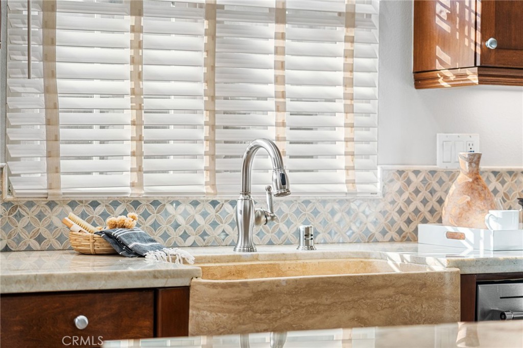 MLS #OC25250779 image #13