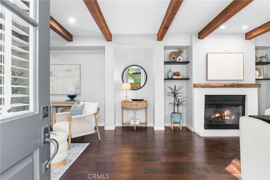 MLS #OC25250779 image #5