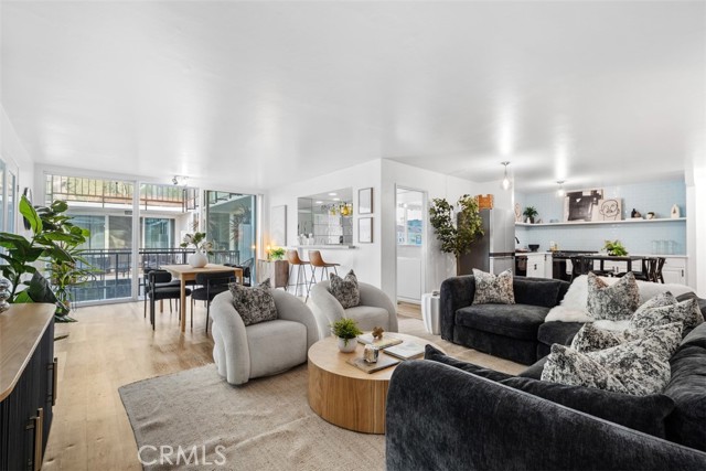 MLS #OC25250784 image #1