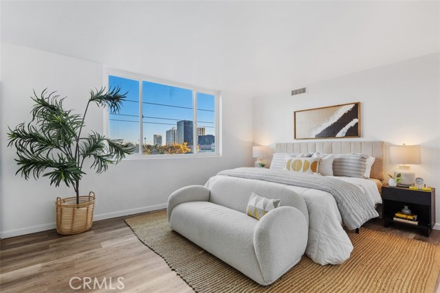 MLS #OC25250784 image #19