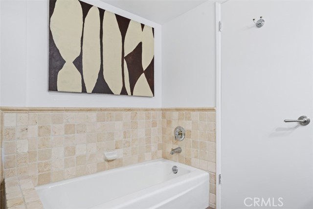 MLS #OC25250784 image #24