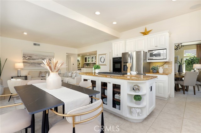 MLS #OC25250797 image #15