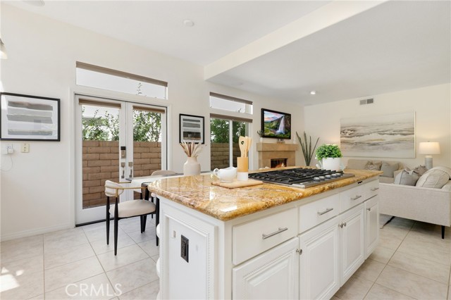 MLS #OC25250797 image #16