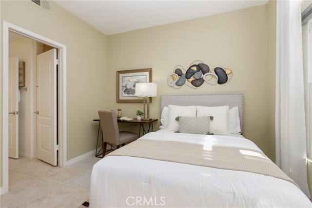 MLS #OC25250797 image #21