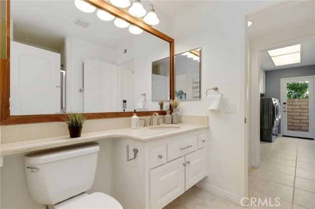 MLS #OC25250797 image #22