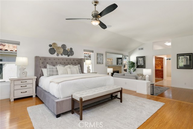 MLS #OC25250797 image #23