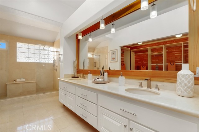 MLS #OC25250797 image #28