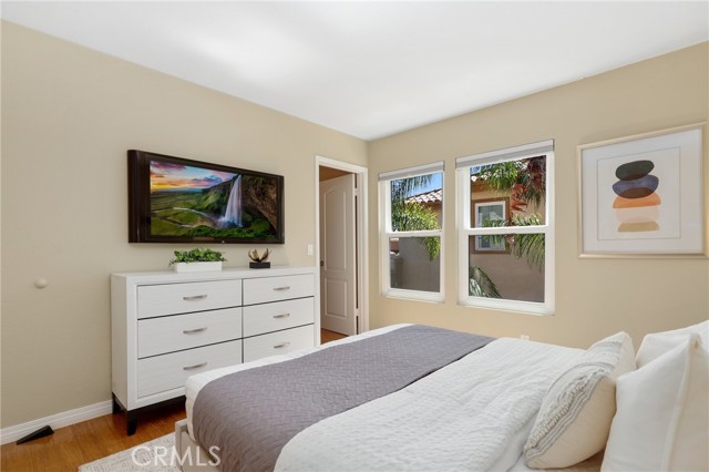 MLS #OC25250797 image #37