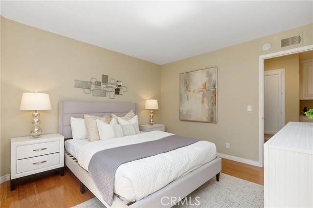 MLS #OC25250797 image #38