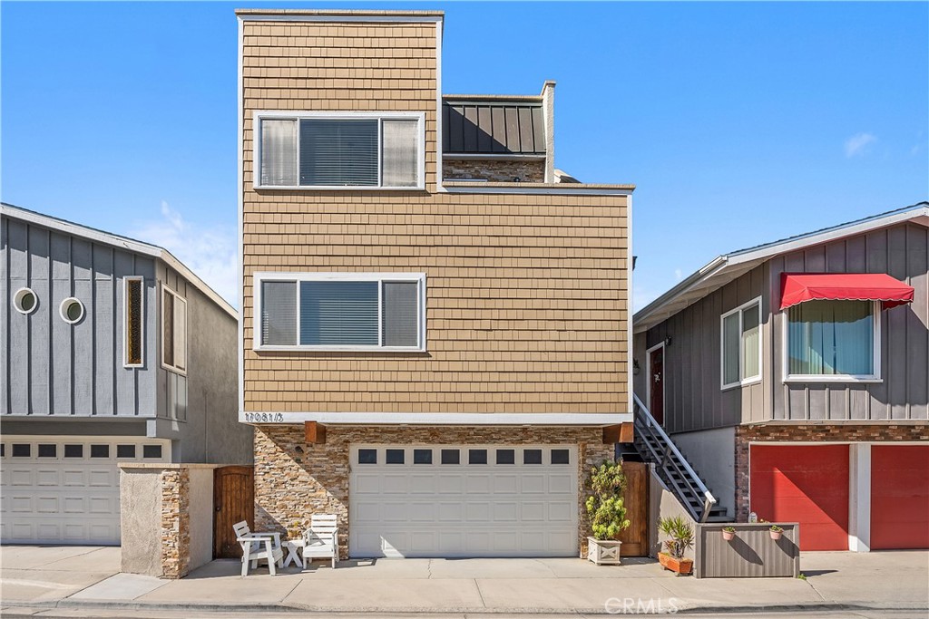 MLS #OC25250843 image #1