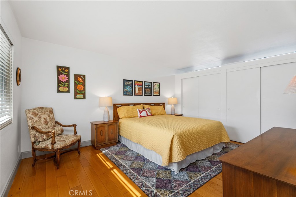 MLS #OC25250843 image #9