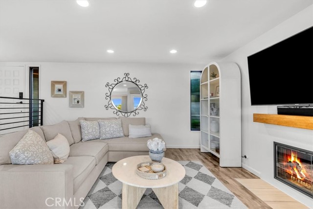 MLS #OC25250846 image #15