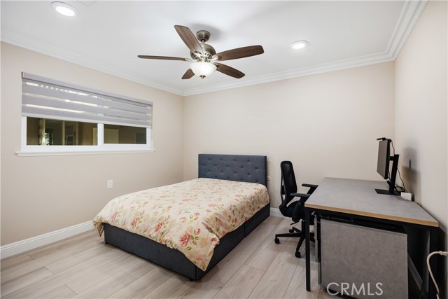 MLS #OC25250868 image #20