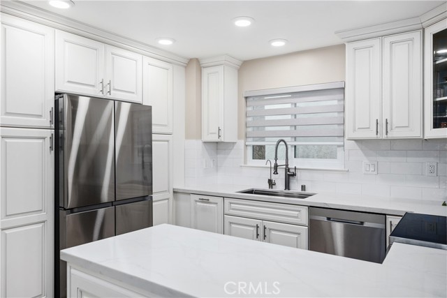 MLS #OC25250868 image #25