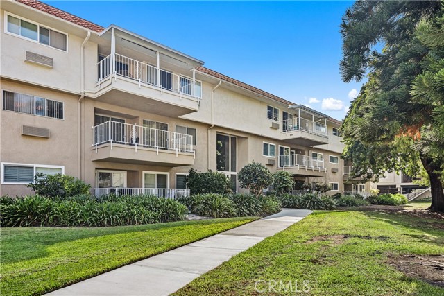 MLS #OC25250868 image #3