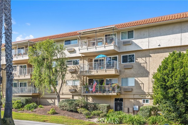 MLS #OC25250868 image #32