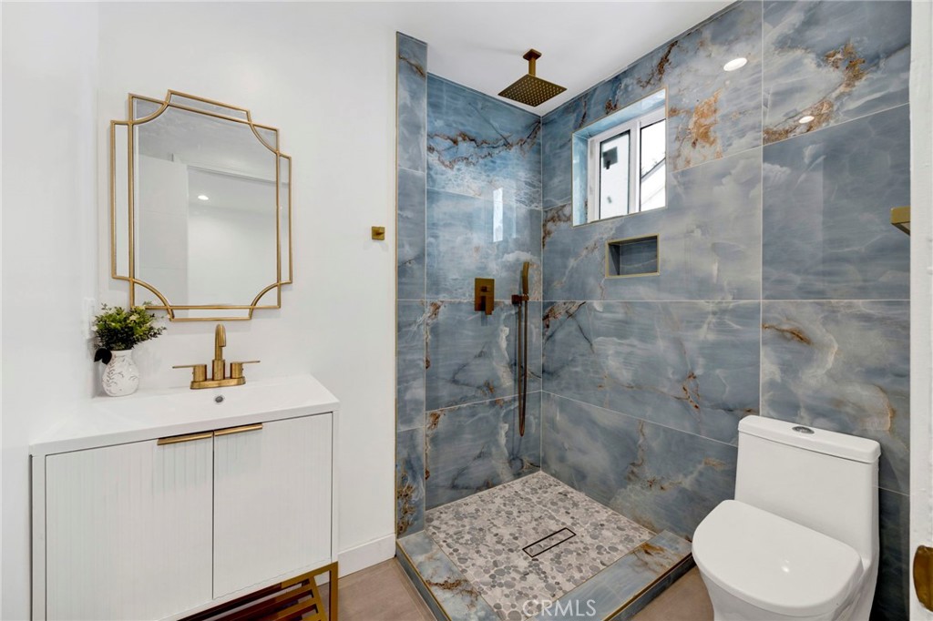 MLS #OC25250905 image #30