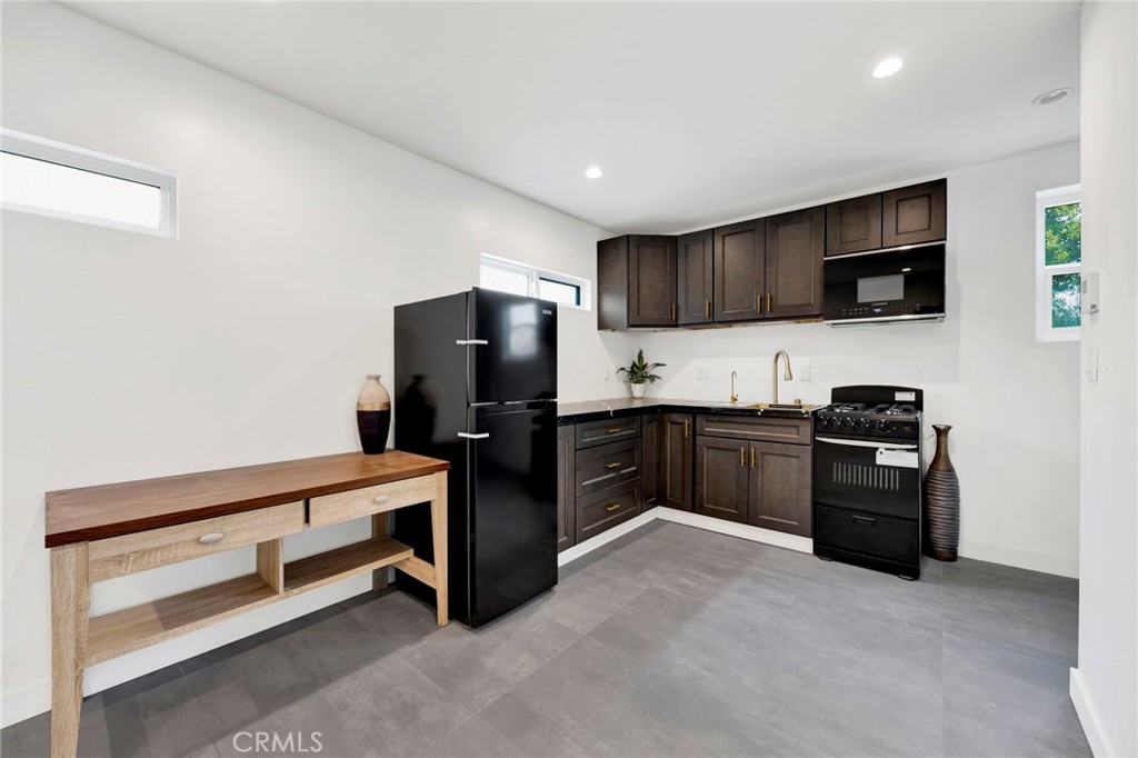 MLS #OC25250905 image #31