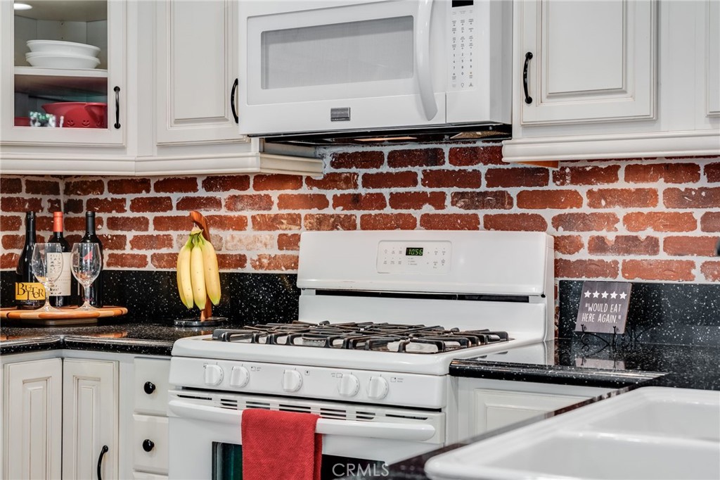 MLS #OC25250983 image #18