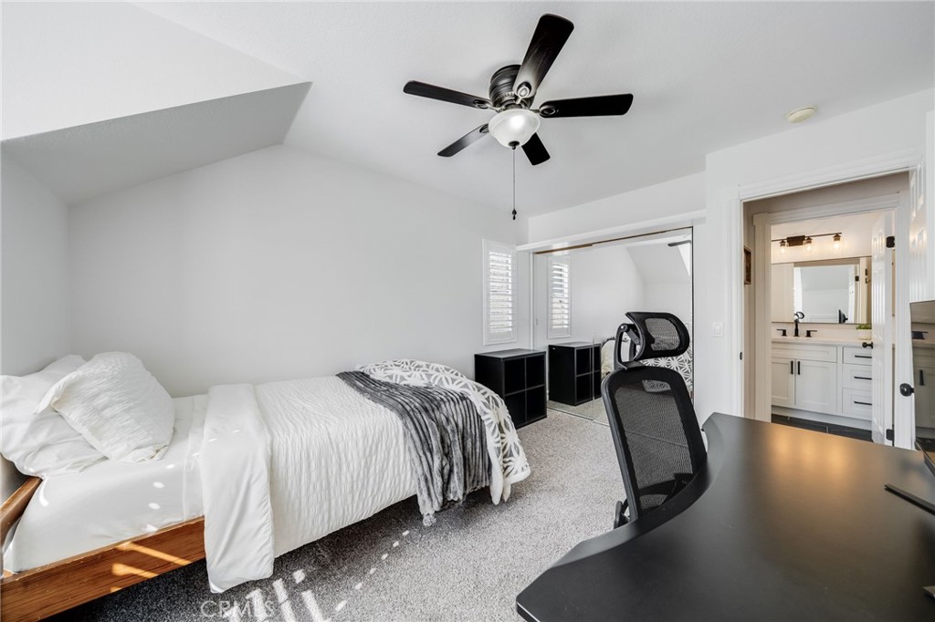 MLS #OC25250983 image #29