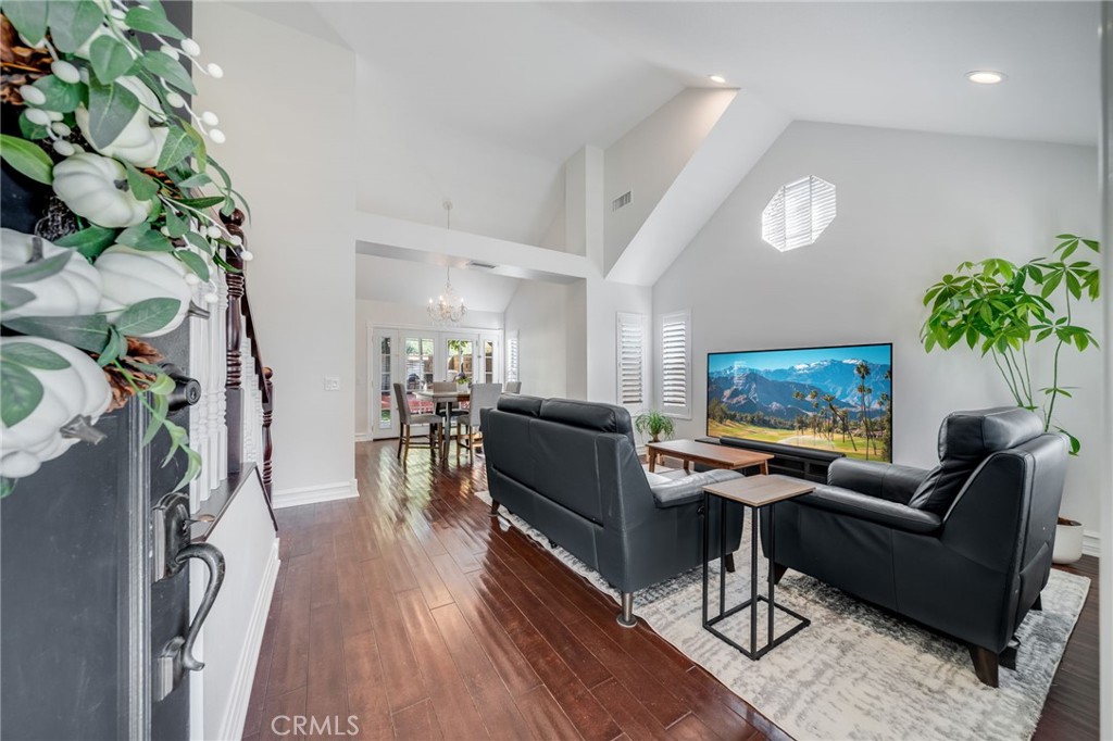 MLS #OC25250983 image #5