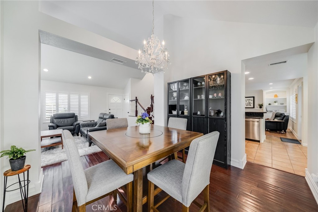 MLS #OC25250983 image #9