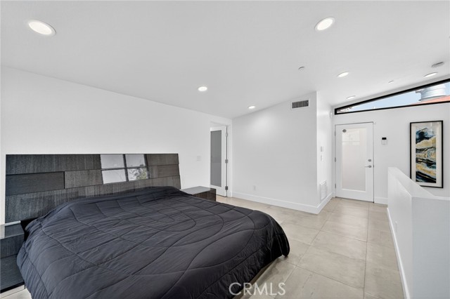 MLS #OC25250996 image #12