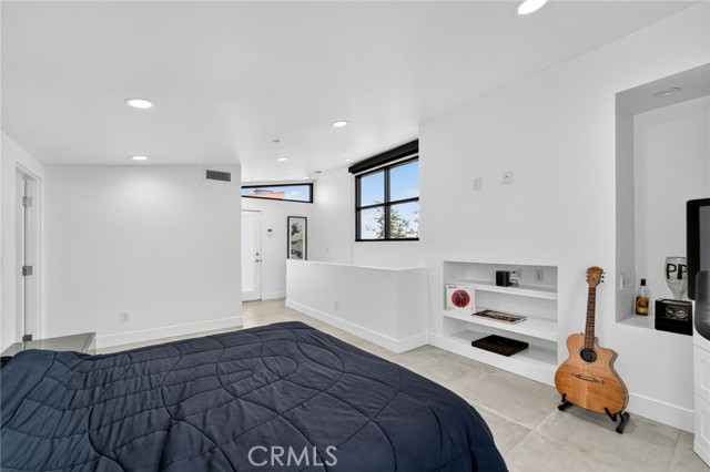 MLS #OC25250996 image #13