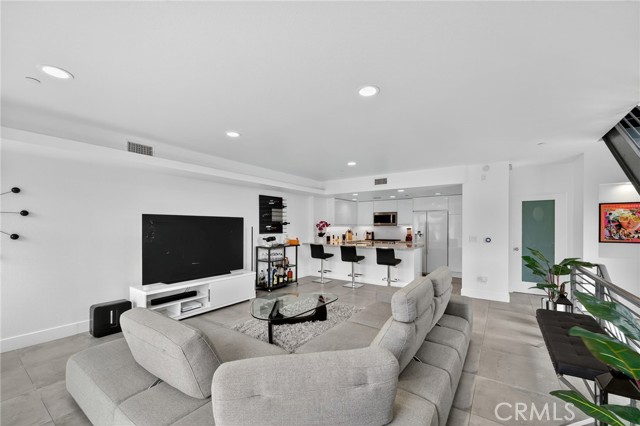 MLS #OC25250996 image #3