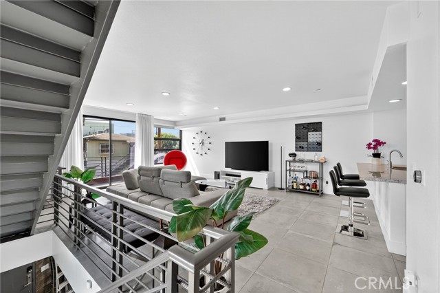 MLS #OC25250996 image #4