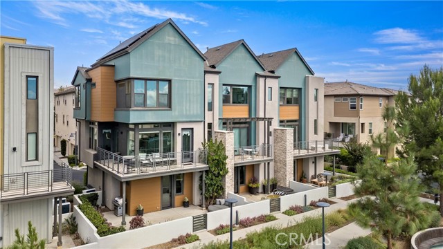 MLS #OC25228469 image #1