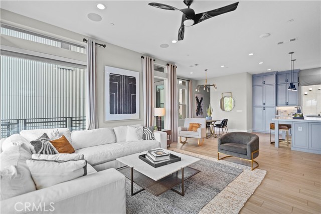 MLS #OC25228469 image #9